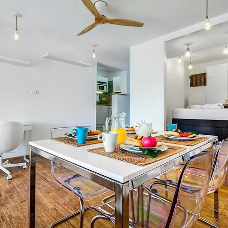 Lovely View To The Sea *